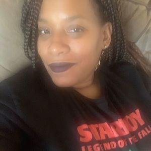 Meet your Posher, Denise